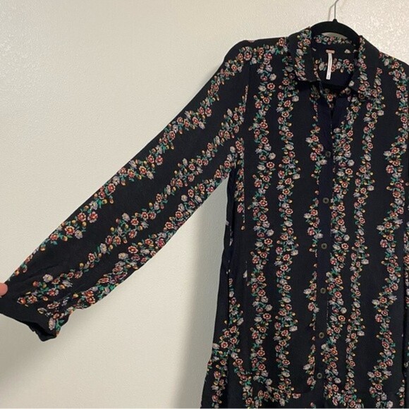 Free People Dress Women’s Size XS Black with Floral Print Buttondown Shirt Dress - Picture 2 of 15